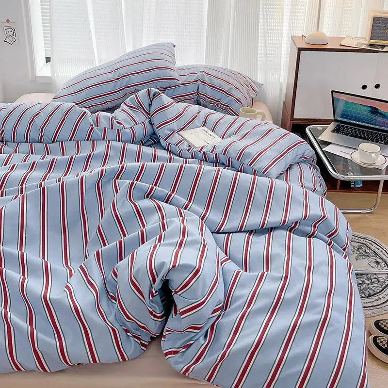 Linfoyer Striped Bedding Set (4 Pcs)