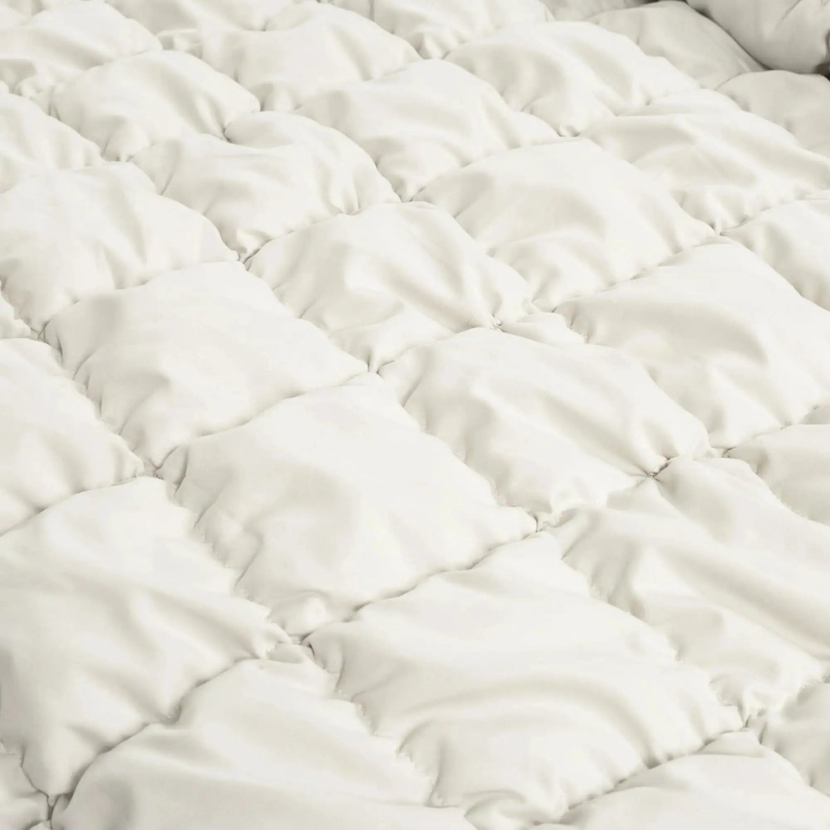 Linfoyer Plush Comforter Set
