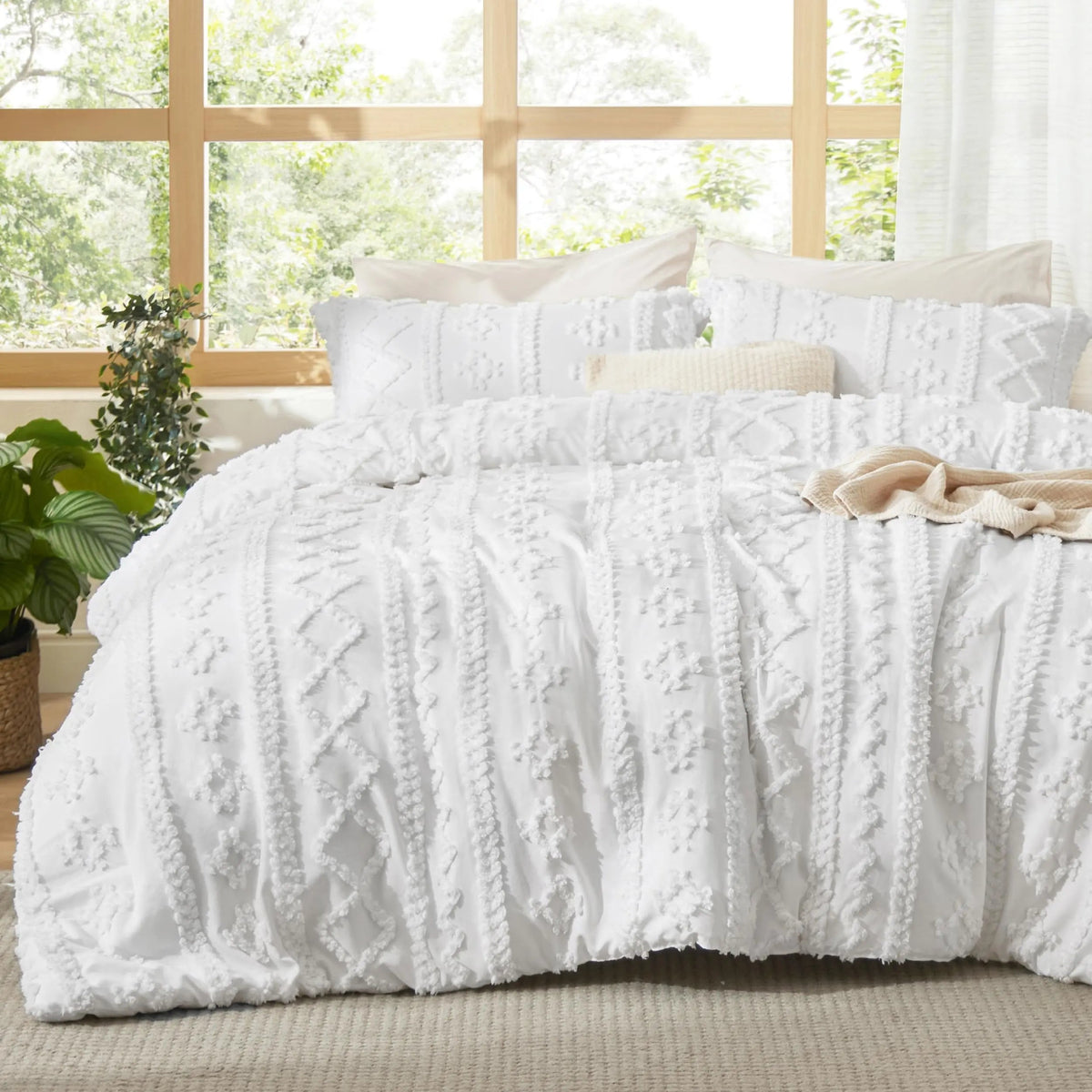 Linfoyer Tufted Boho Comforter Set (3 Pcs)