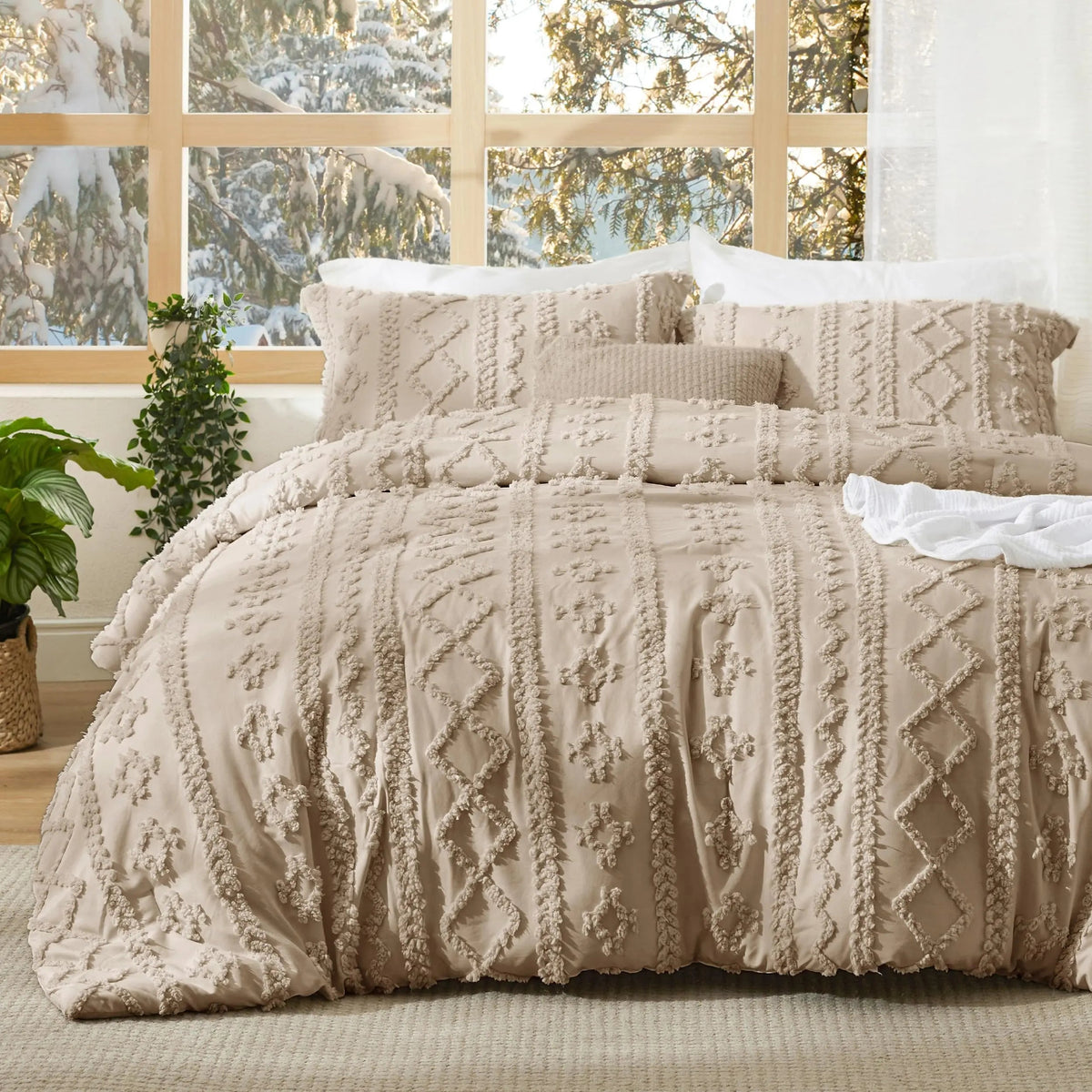 Linfoyer Tufted Boho Comforter Set (3 Pcs)